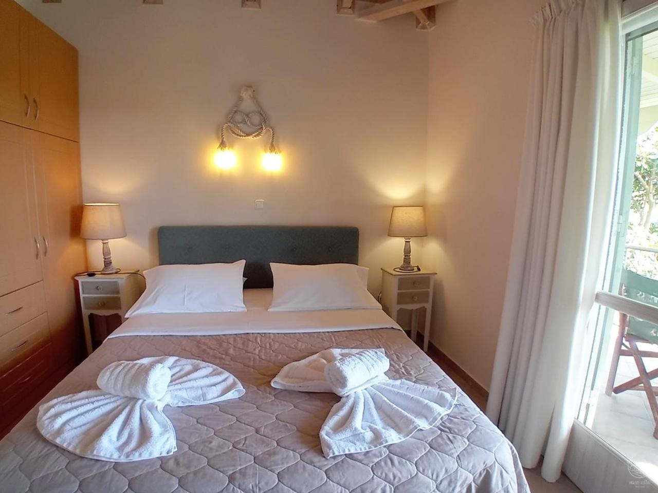 Muses Villas Finikounta Room photo