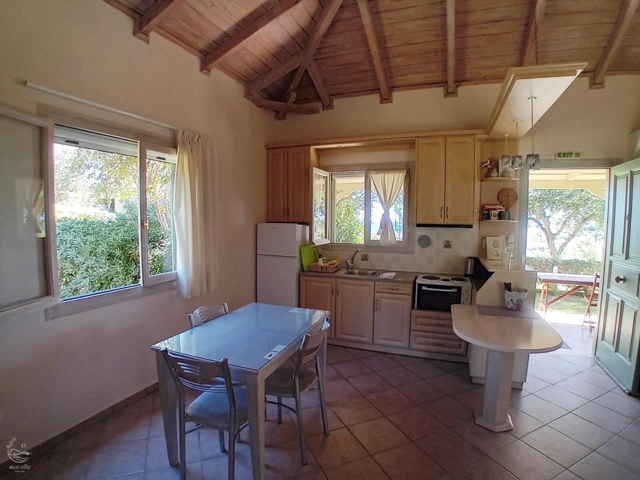 Muses Villas Finikounta Room photo